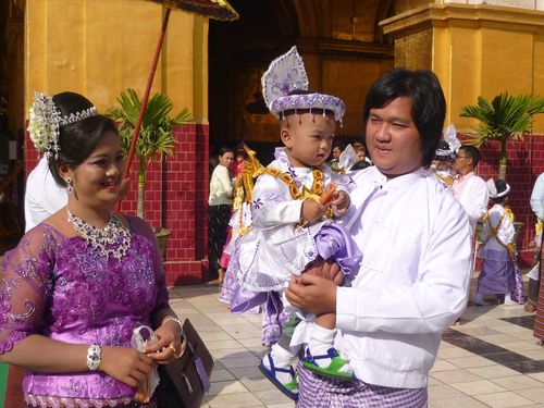 novices_a_MAHAMUNI__Mandalay_124__6_.jpg